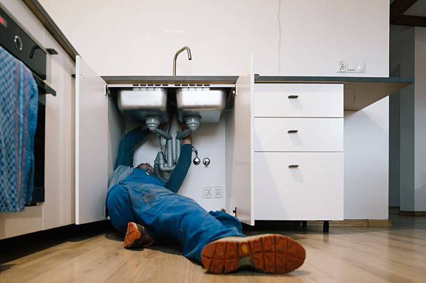 Professional Leak Detection technician working in Mc Roberts, KY